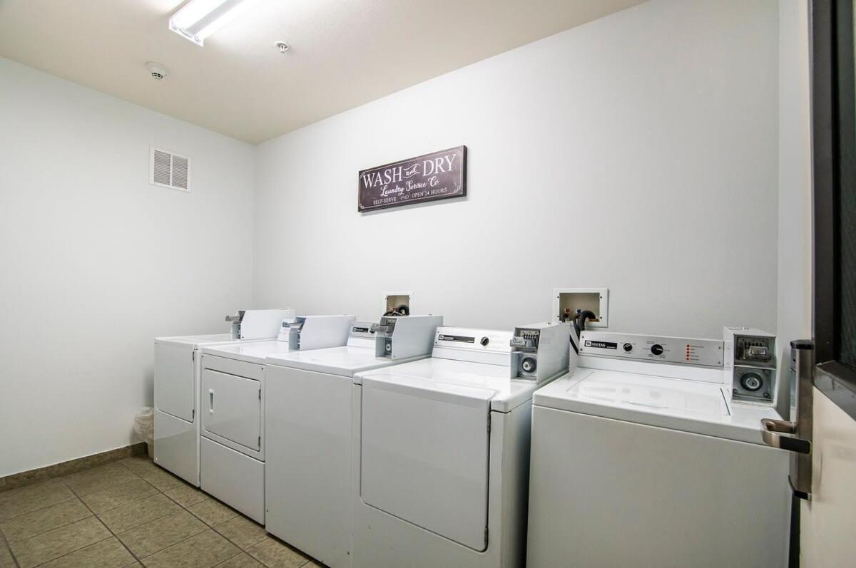 Vistas 216- Renovated Central Sierra Vista Long Term Discounts Esterno foto